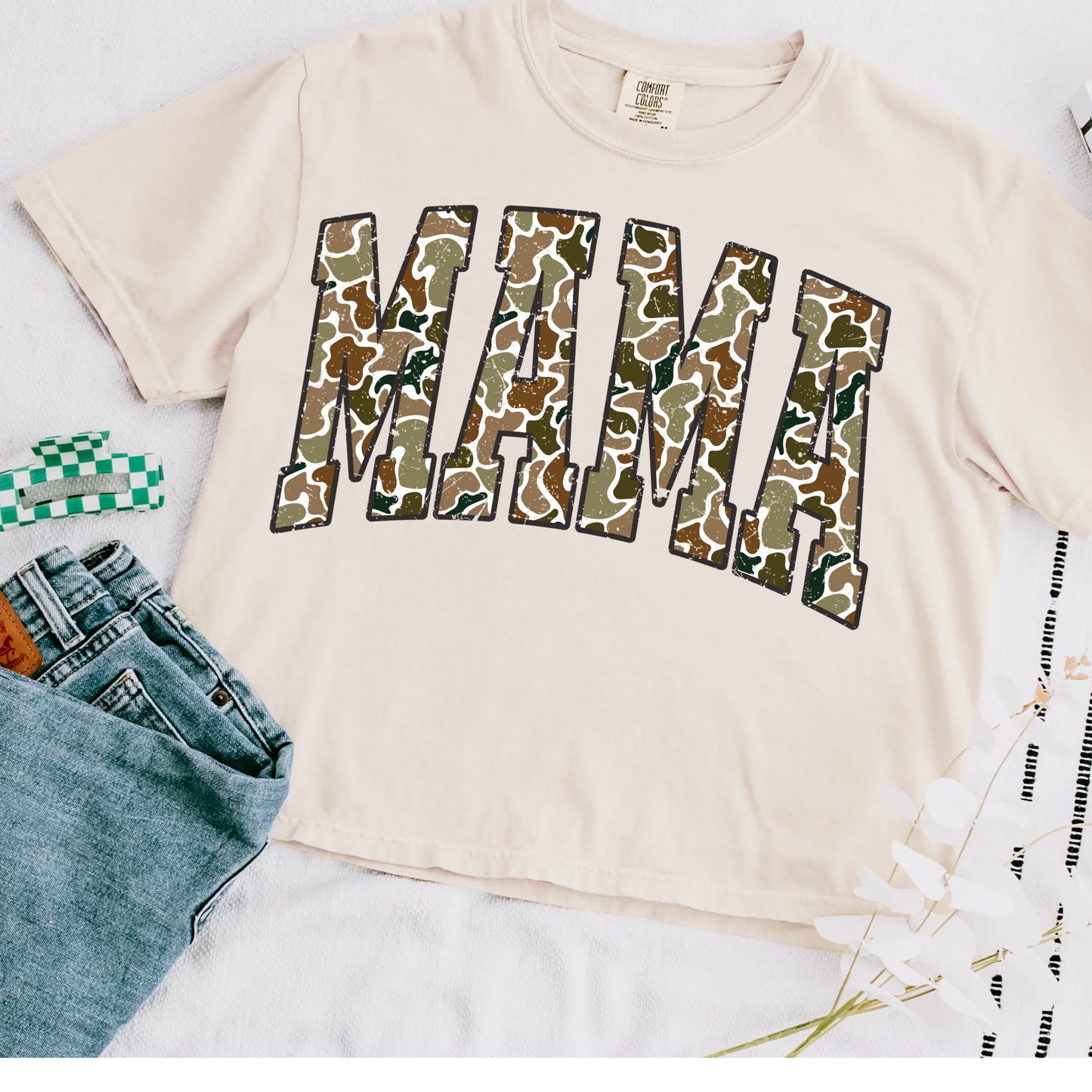 Retro Camo Mama Graphic