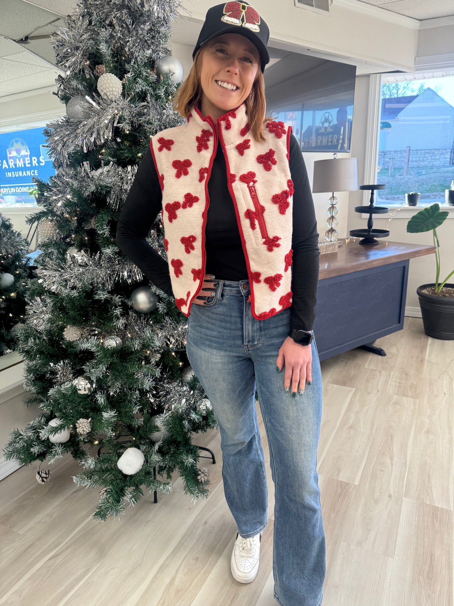 Textured Bow & Floral Printed Vest