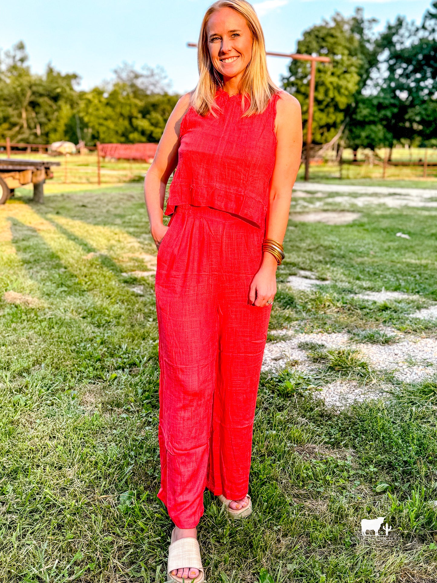 Solid Woven Linen Sleeveless Top & Pants Set-Red