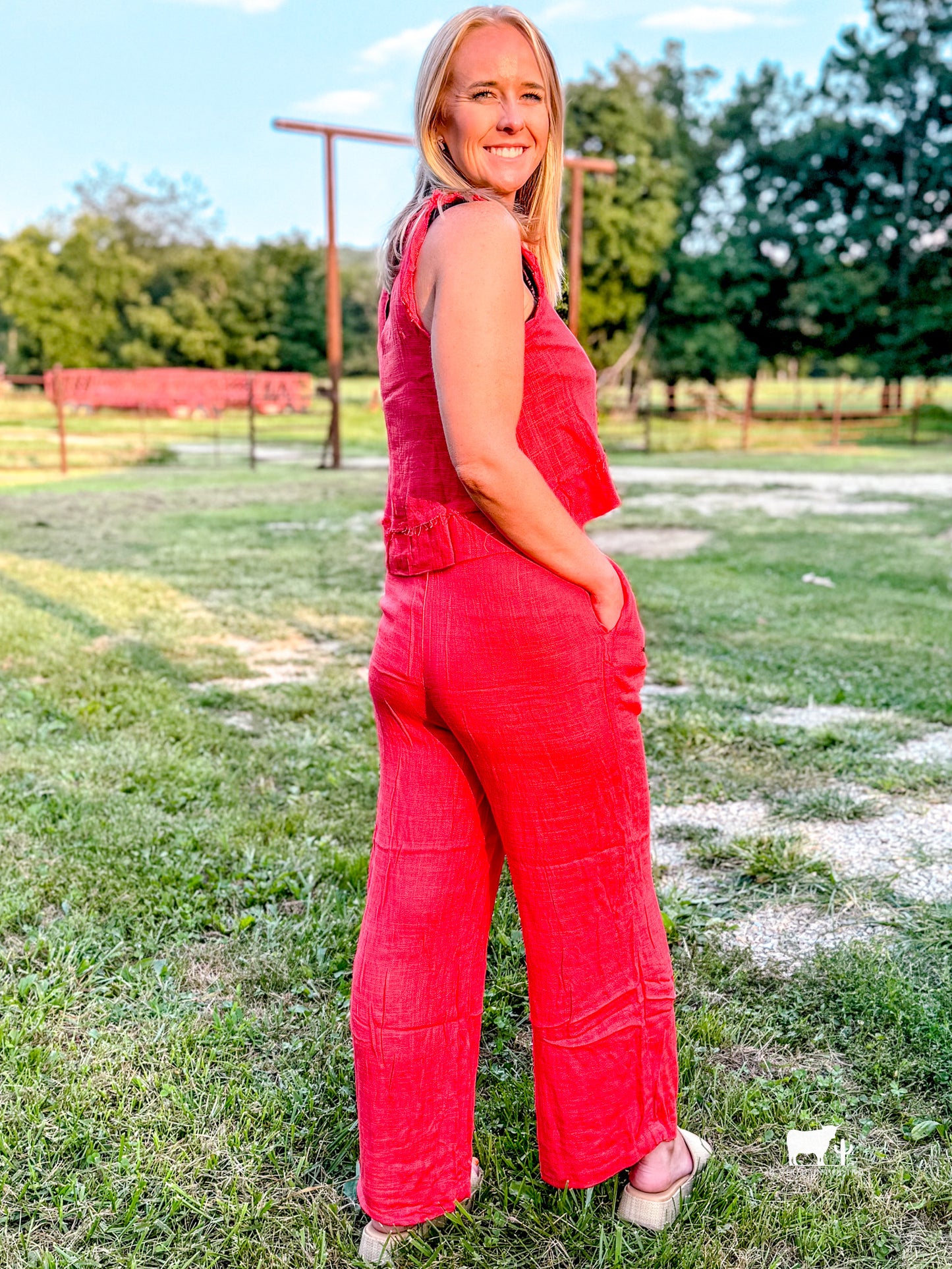 Solid Woven Linen Sleeveless Top & Pants Set-Red