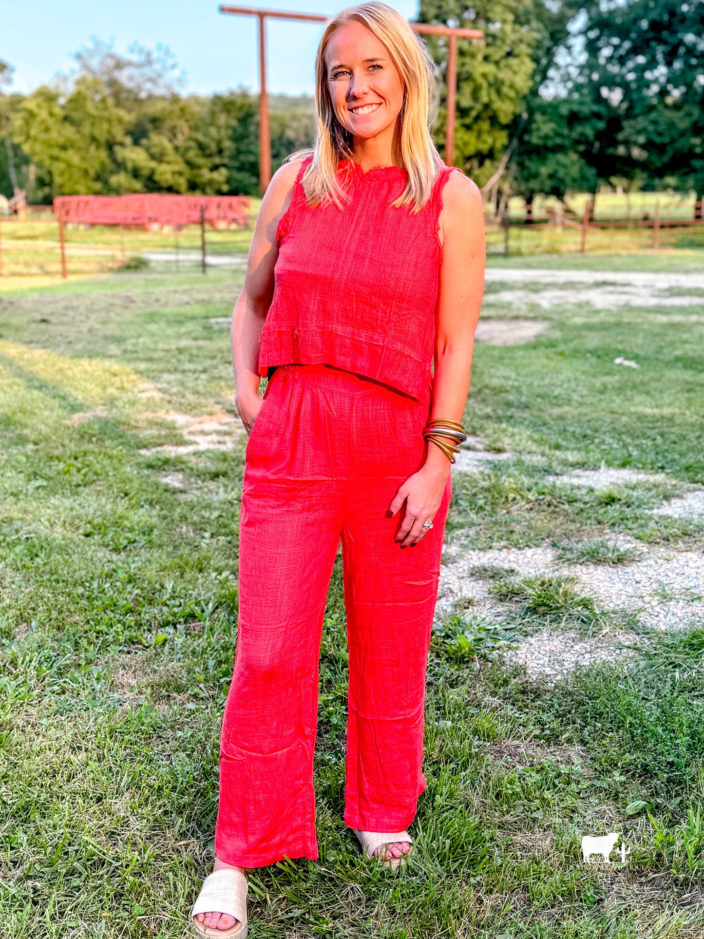 Solid Woven Linen Sleeveless Top & Pants Set-Red